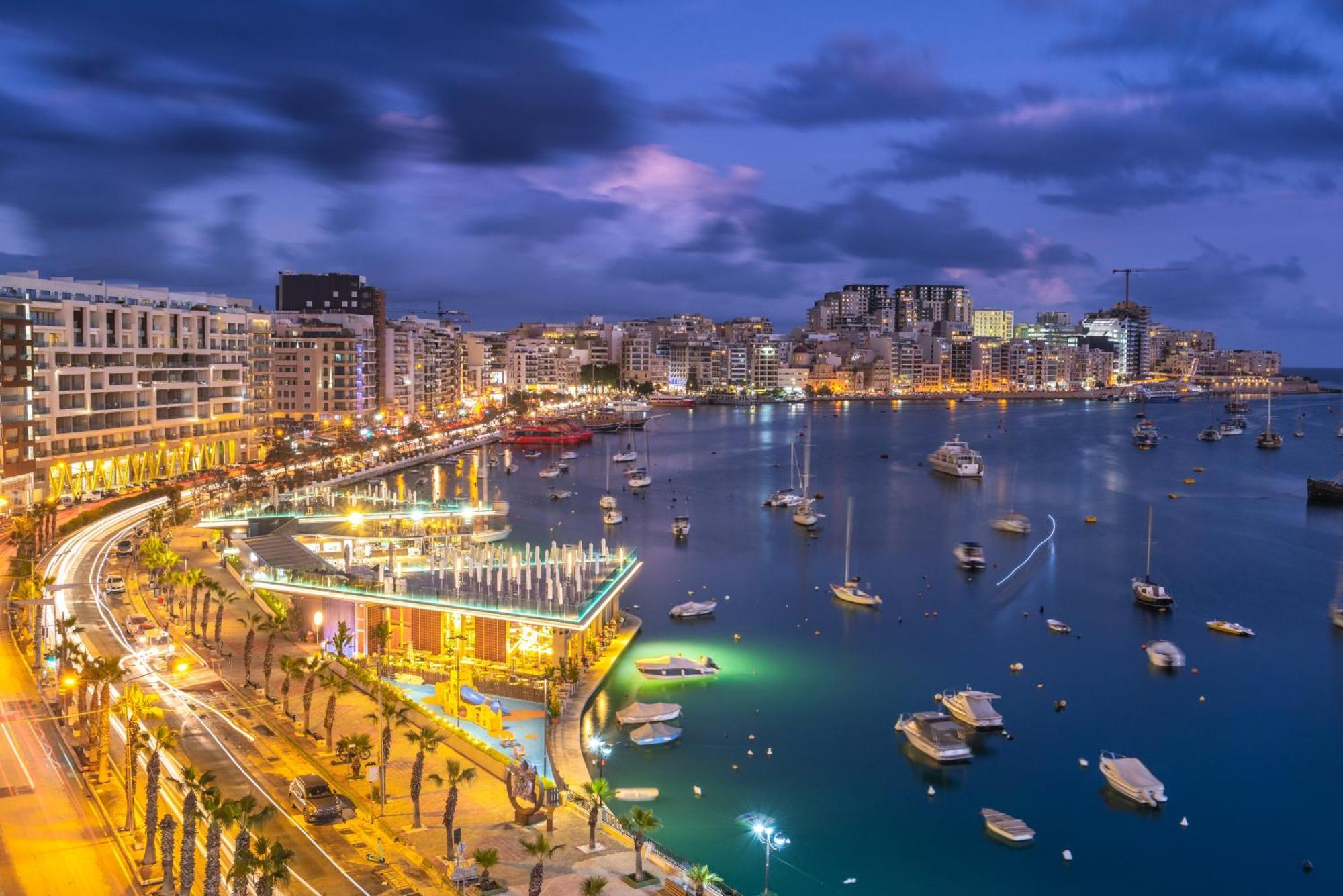 La88 Bayview Penthouse With Jacuzzi Daire Sliema Dış mekan fotoğraf