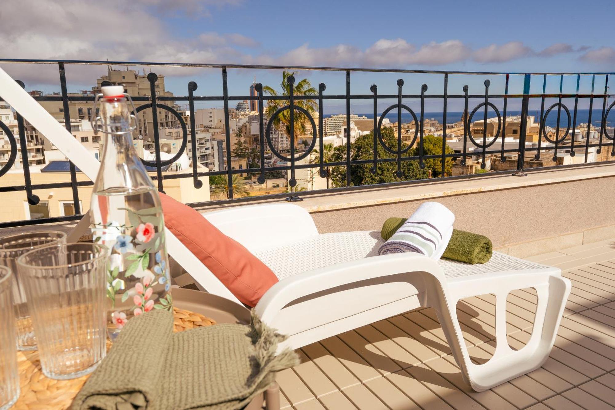 La88 Bayview Penthouse With Jacuzzi Daire Sliema Dış mekan fotoğraf