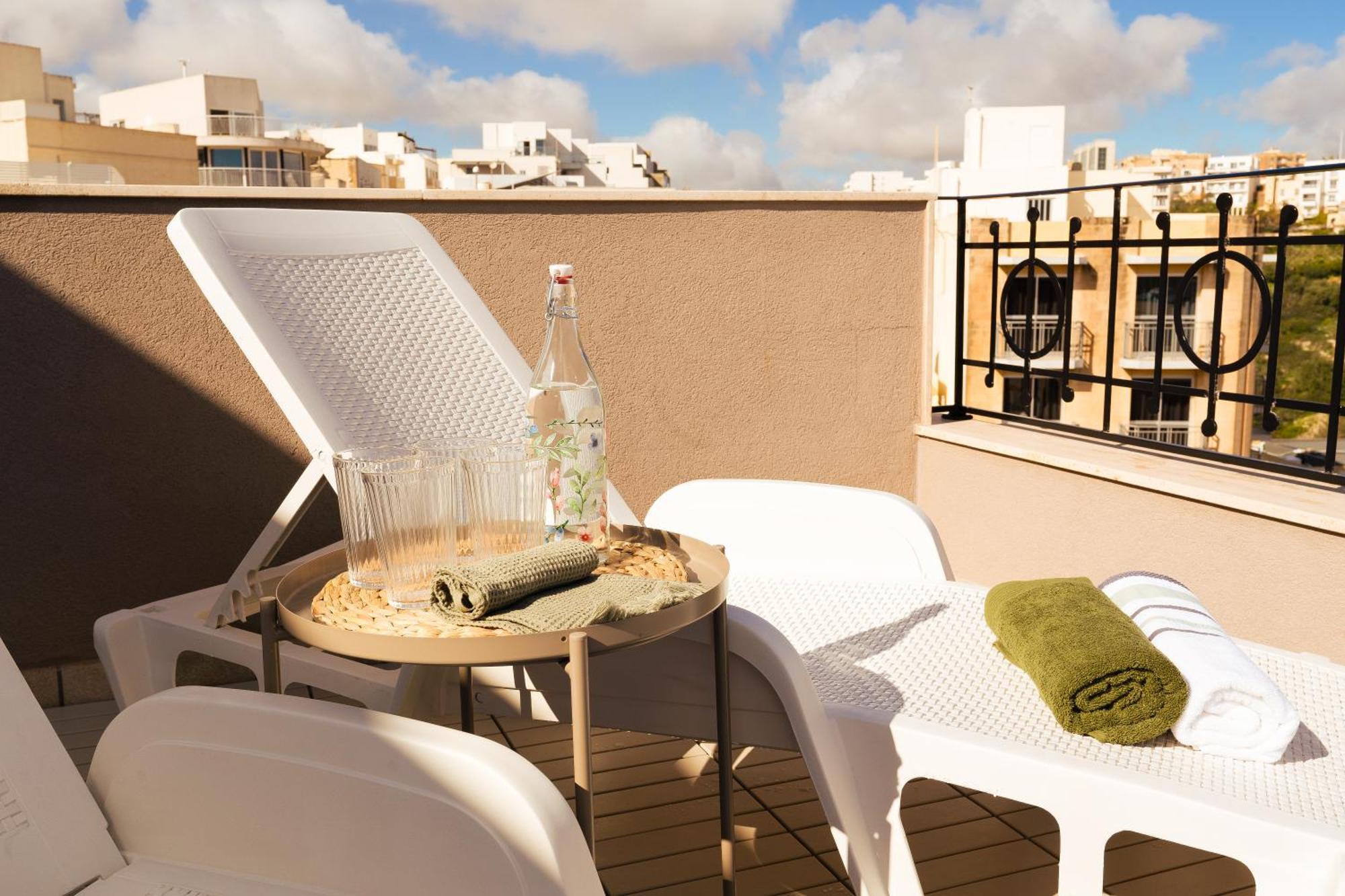 La88 Bayview Penthouse With Jacuzzi Daire Sliema Dış mekan fotoğraf