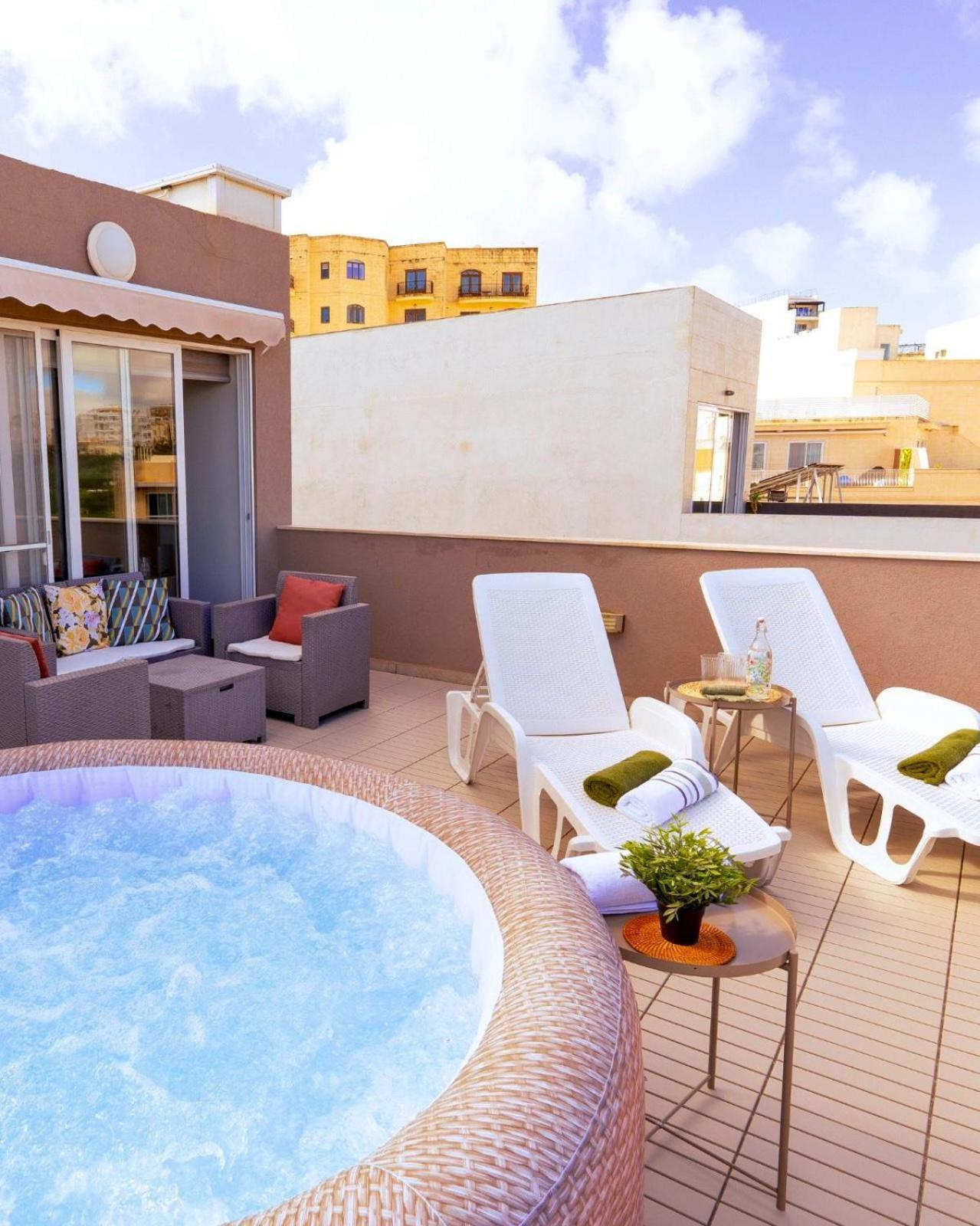La88 Bayview Penthouse With Jacuzzi Daire Sliema Dış mekan fotoğraf